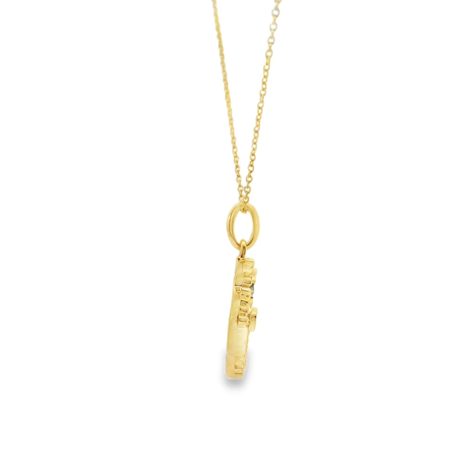 Clover Fluted Medallion Pendant - Image 2