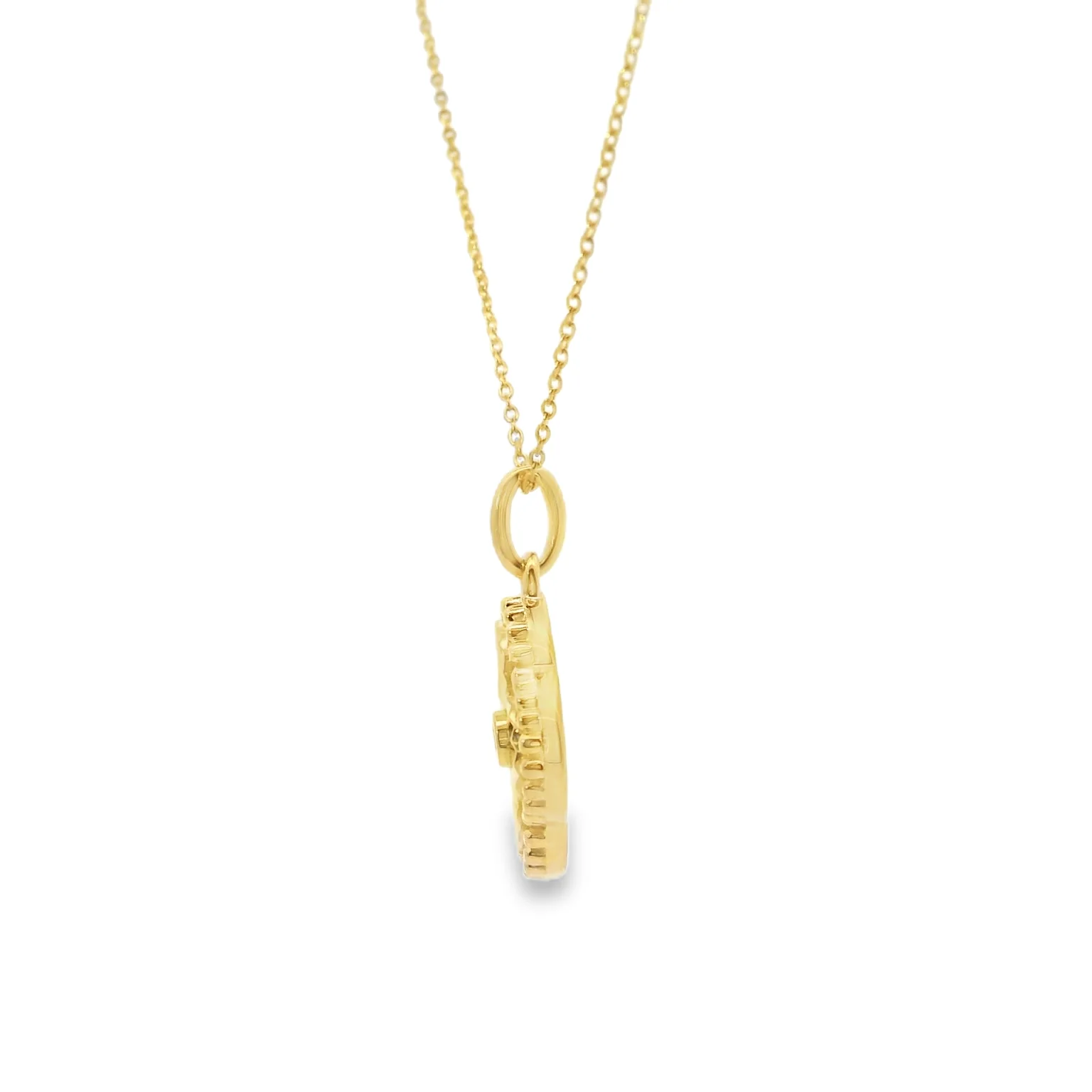 Clover Fluted Medallion Pendant - Image 4