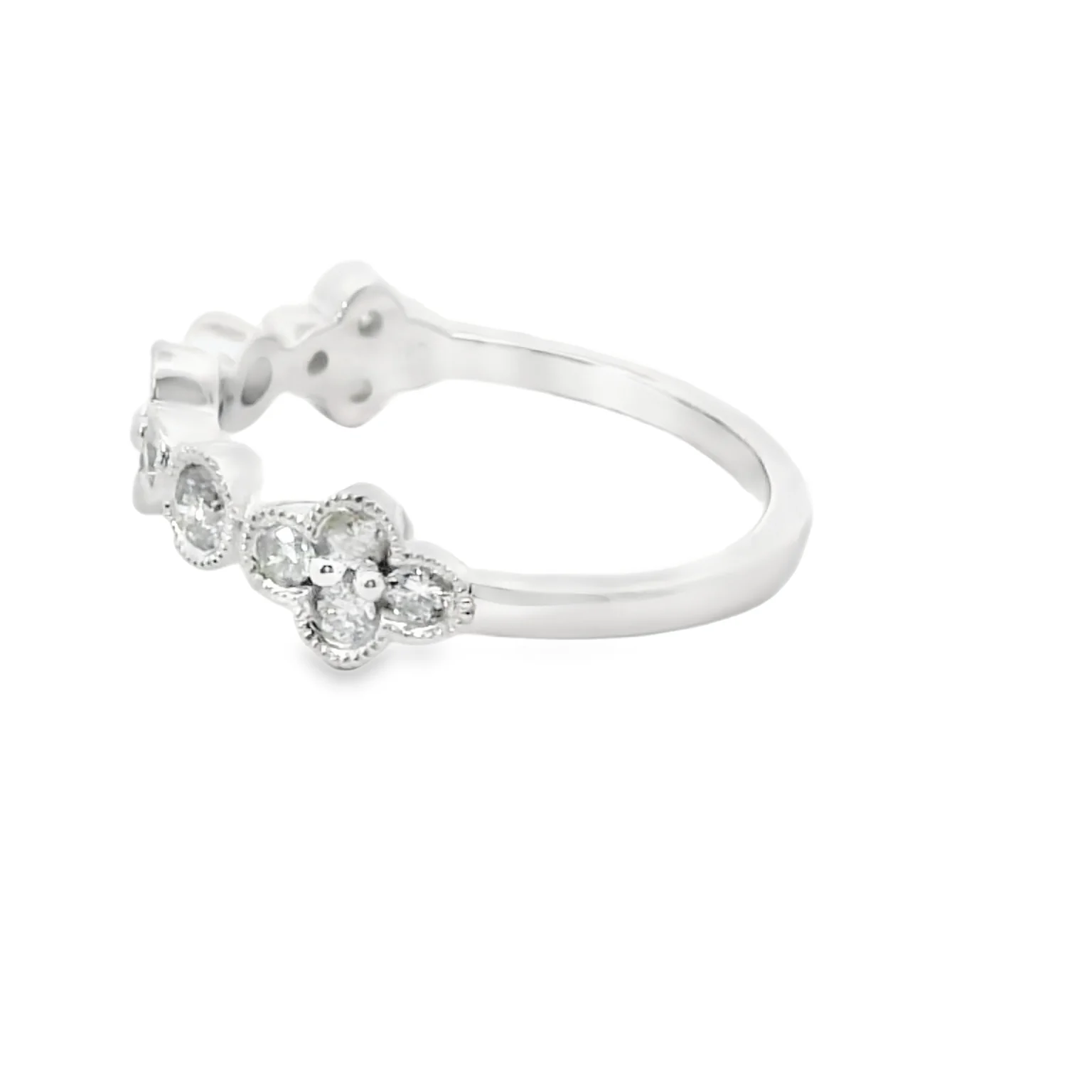 Diamond Clover Vintage Inspired Ring - Image 2