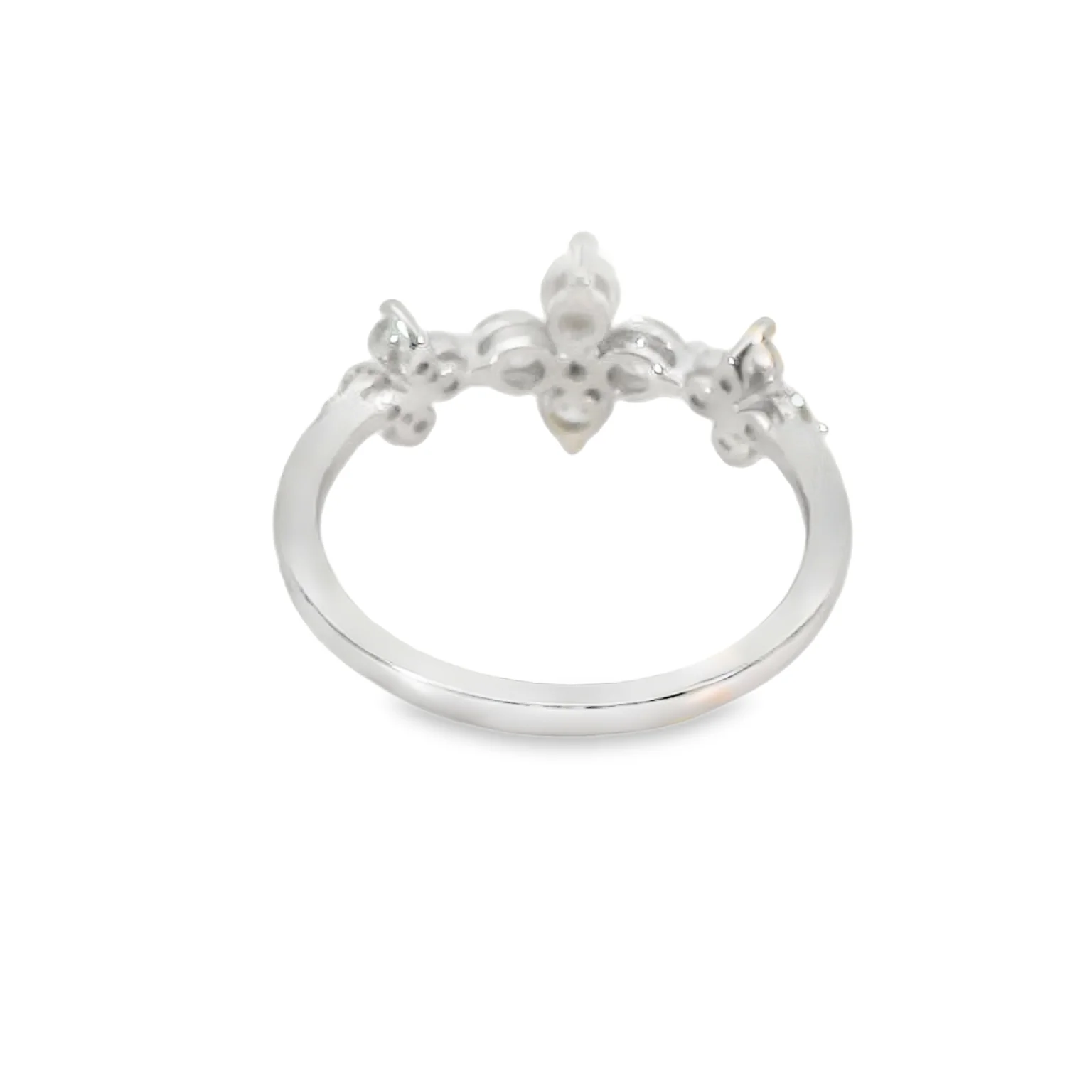 Lab Grown Diamond Flowers Band - Image 3
