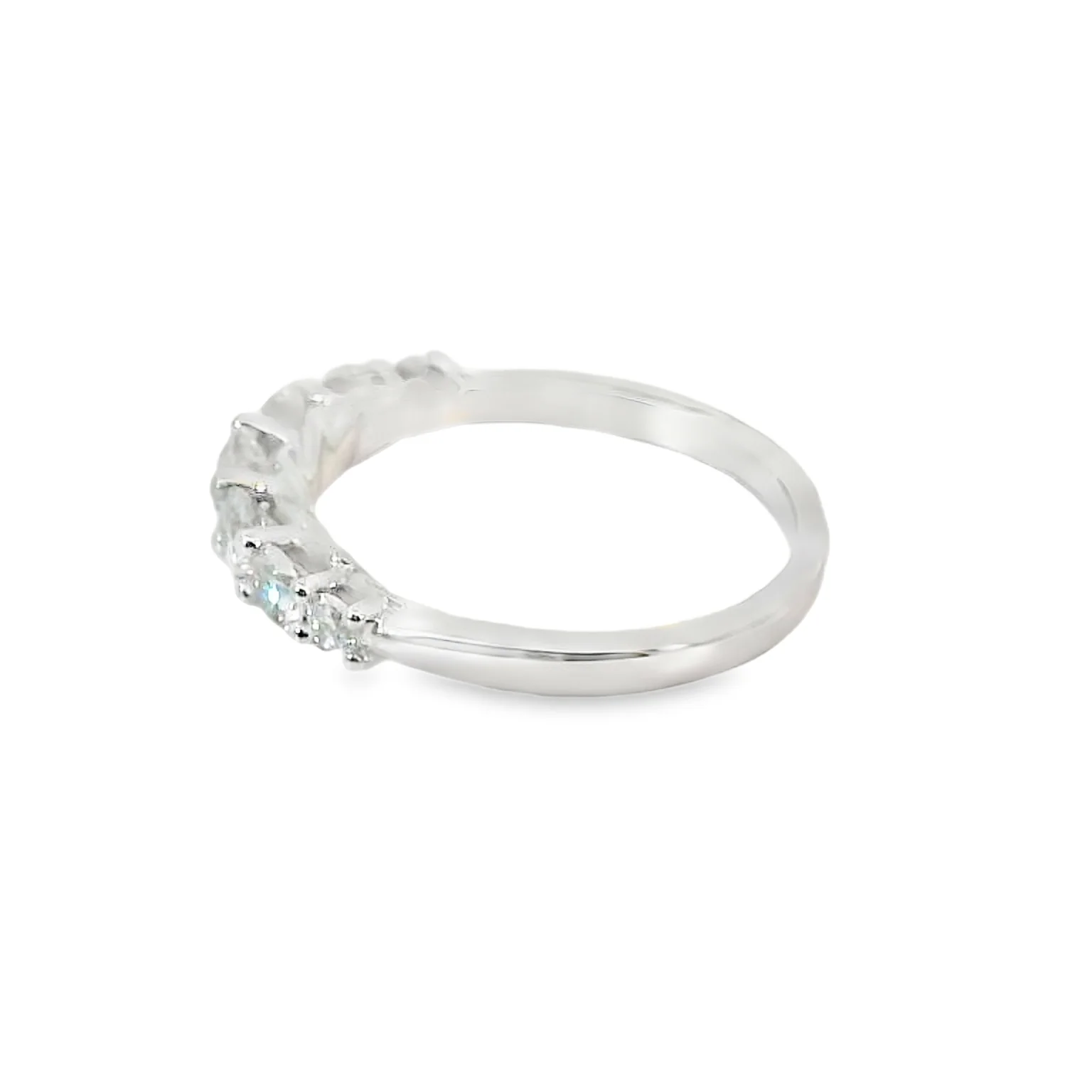 Lab Grown Diamond Graduated Band - Image 2
