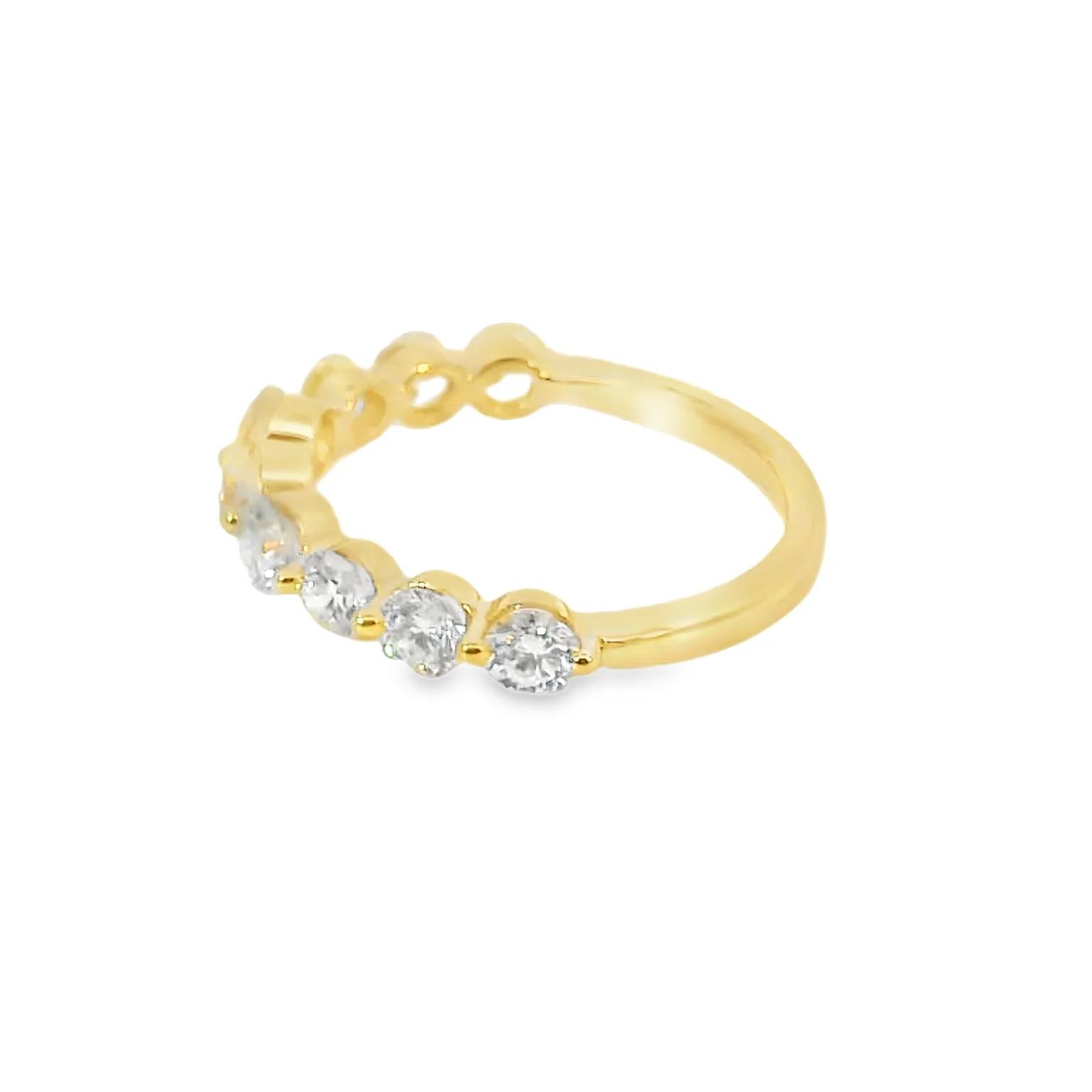 Lab Grown Graduated Diamond Band - Image 2