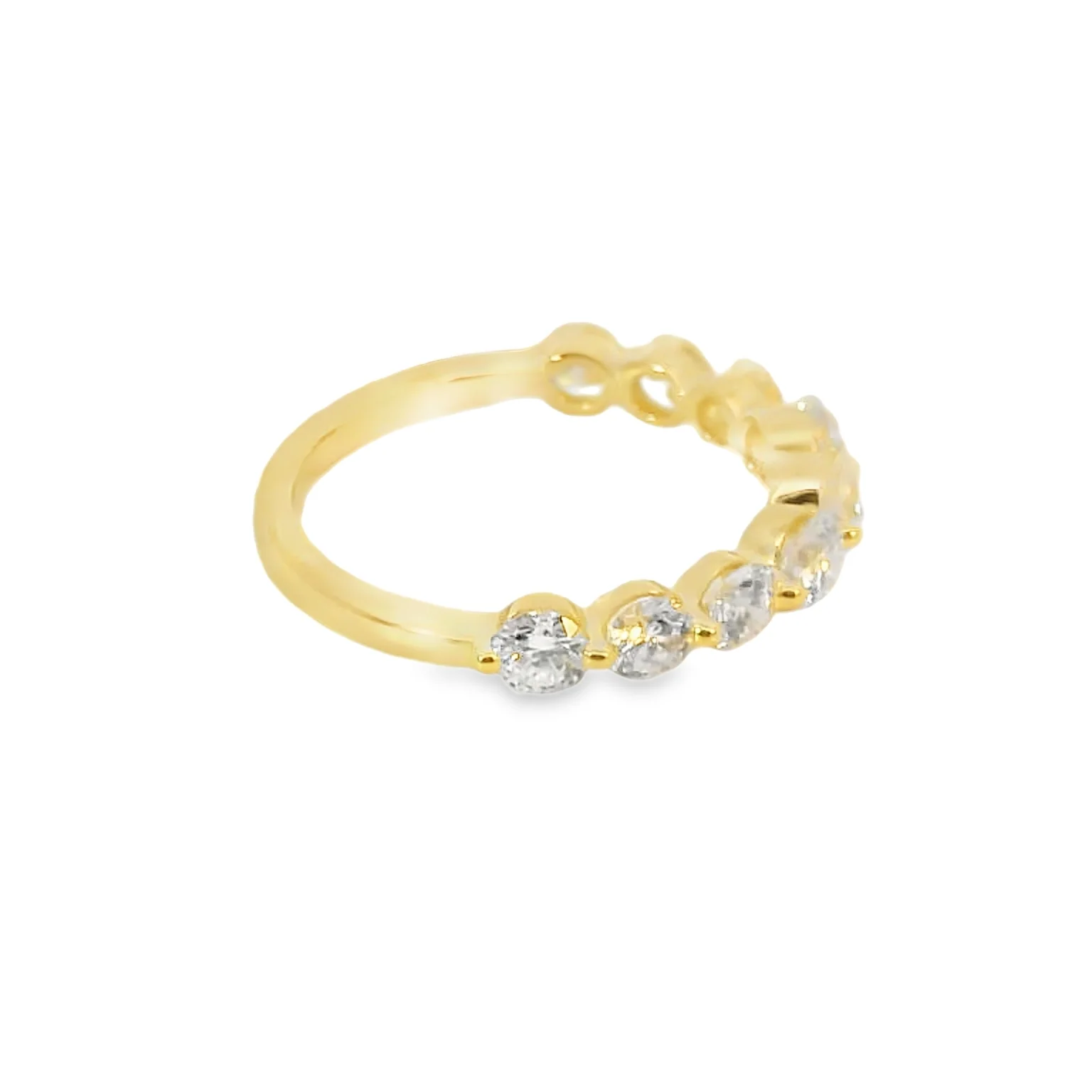 Lab Grown Graduated Diamond Band - Image 4