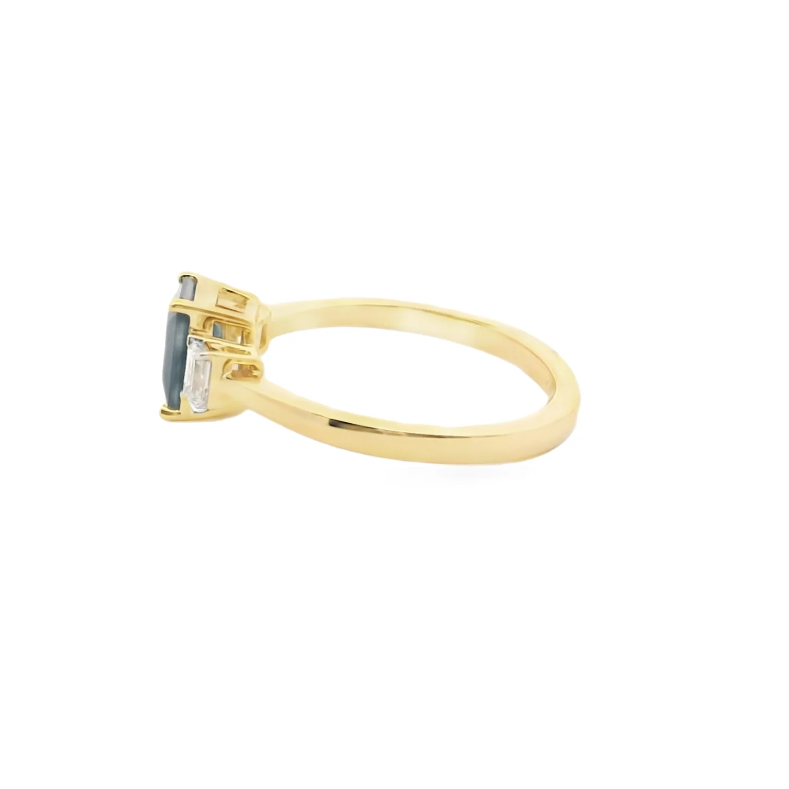 Sapphire and Diamond Ring - Image 2