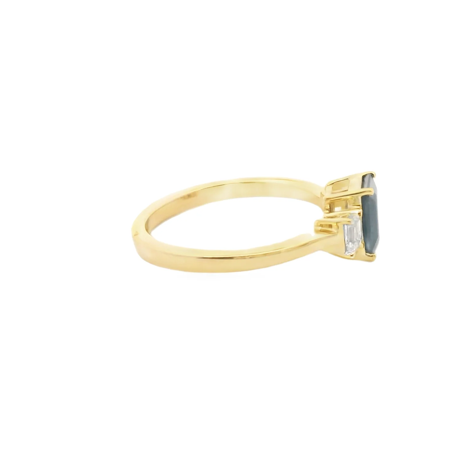 Sapphire and Diamond Ring - Image 4