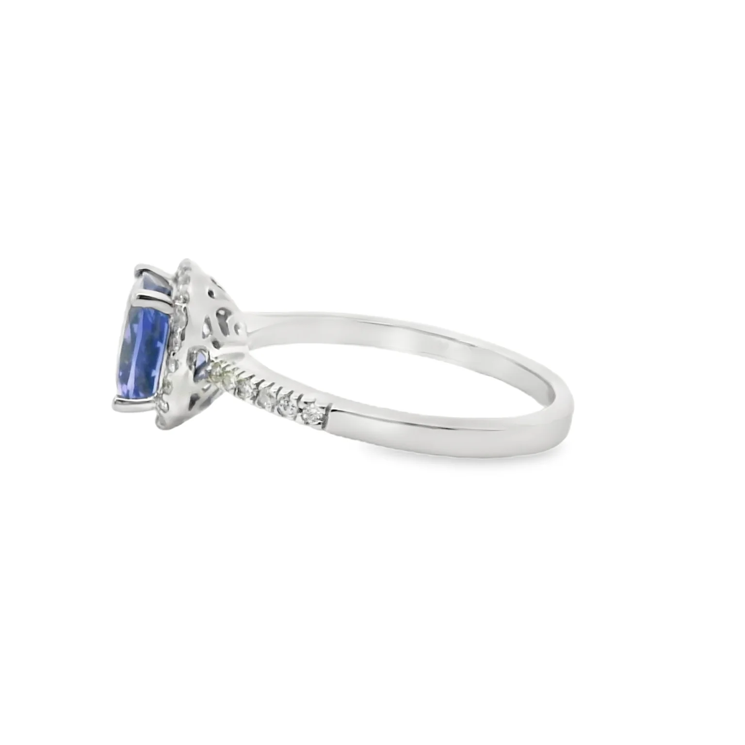Tanzanite and Diamond Ring - Image 2