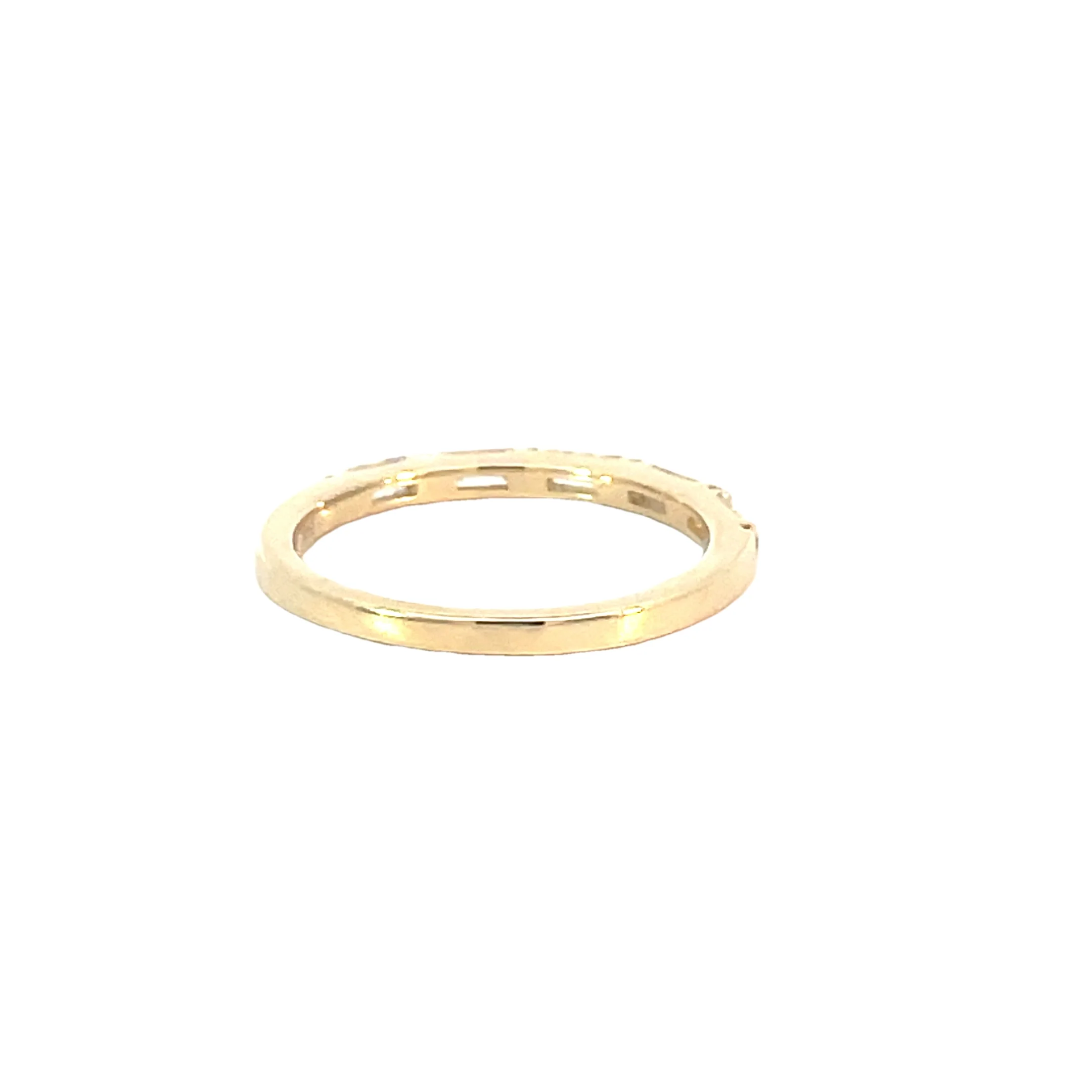 Yellow Gold Alternating Diamond Band - Image 3